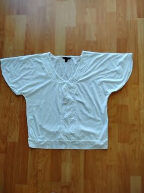 Banana Republic White V-Neck Short Sleeve Top